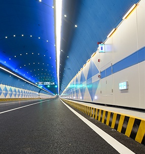 山東（dōng）濟南望嶽路隧道